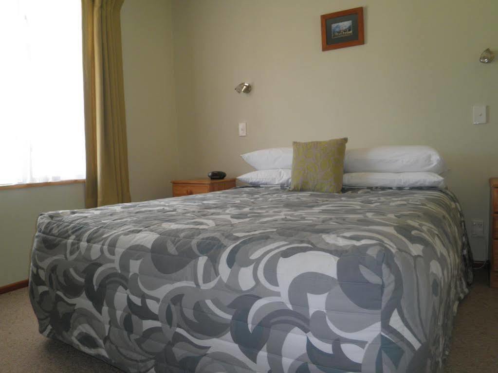 Alpine Garden Motel Ханмер Спрингс Екстериор снимка